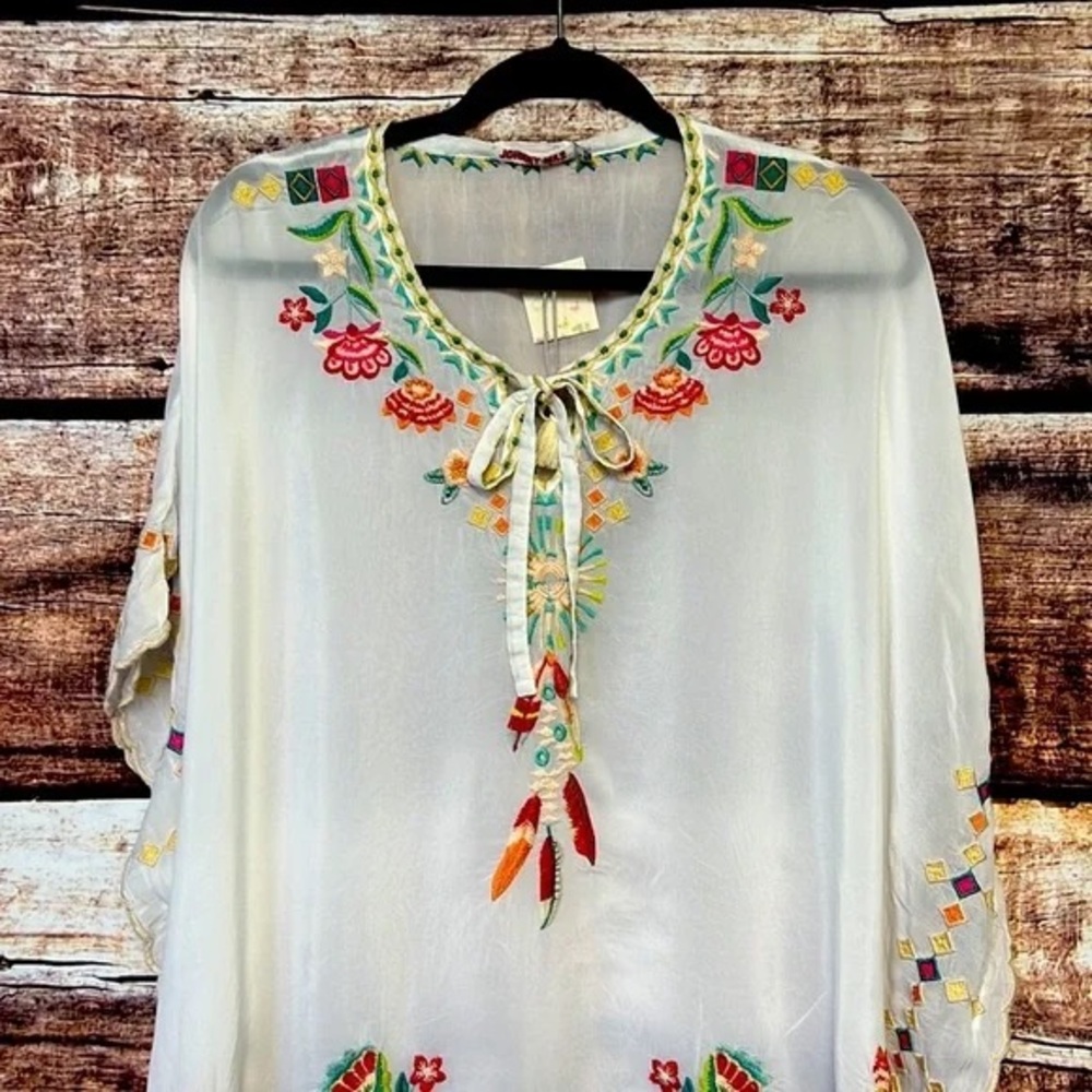 EUC - RARE Johnny Was oversized white embroidered poncho/tunic - Size Large - Picture 14 of 16